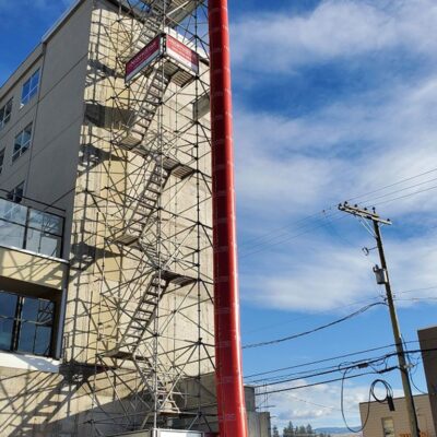 Red Superchute installed on a scaffold tower. Red Superchute installed on a scaffold tower.